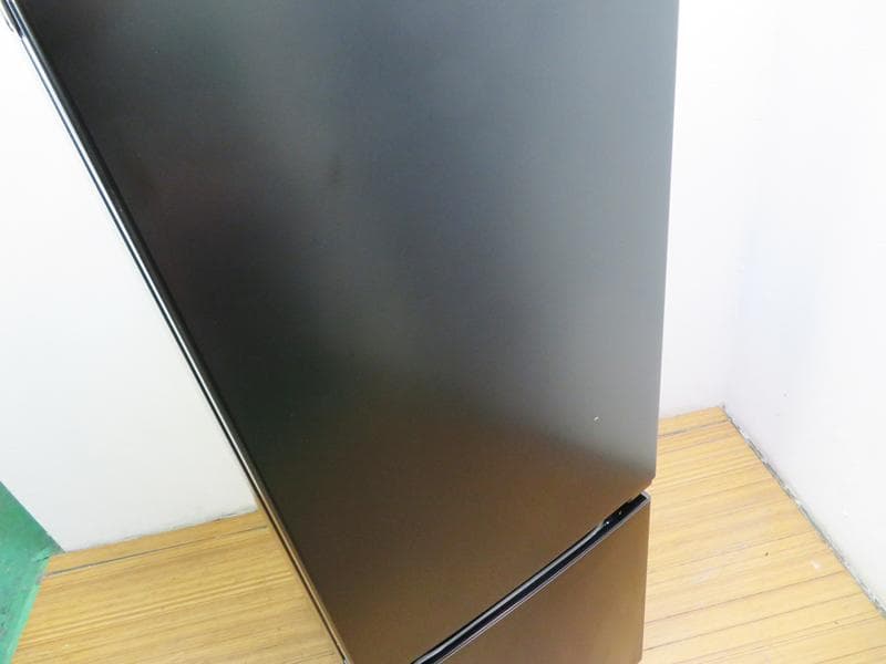 2022年製 おしゃれブラックカラー 156L 冷蔵庫 黒 EL05