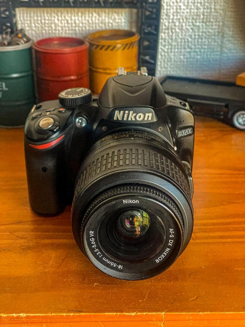 Nikon D3200 + 18-55mm VR デジタル一眼レフカメラ