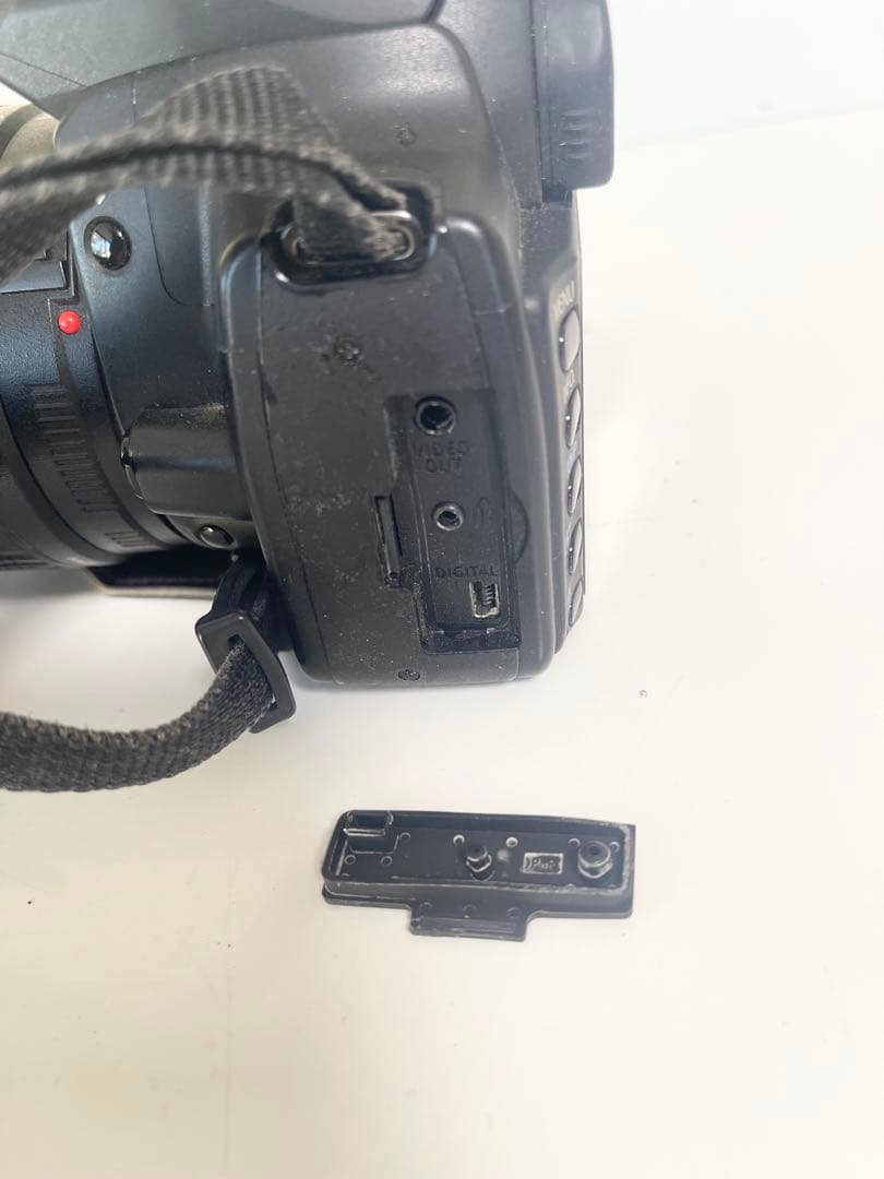 Canon EOS KISSデジタル一眼レフカメラセット 動作未確認