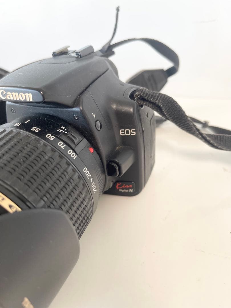 Canon EOS KISSデジタル一眼レフカメラセット 動作未確認