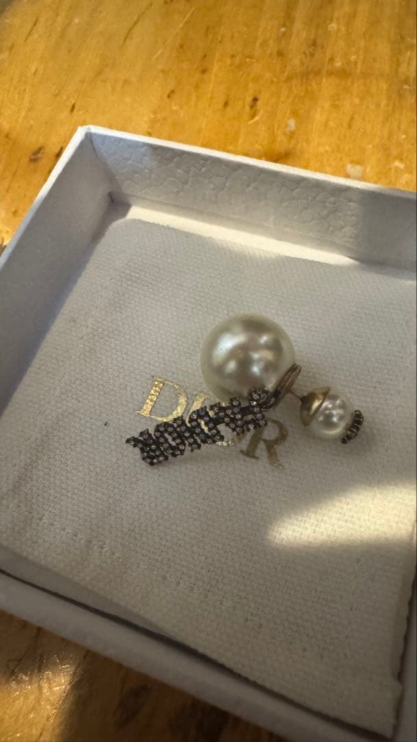 Dior パールクリスタル　片耳