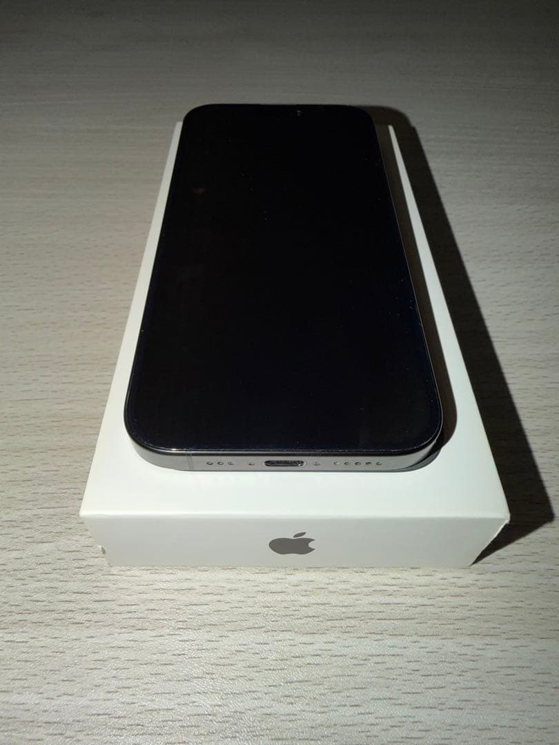 iPhone 15PRO 256GB ブラックチタニウム