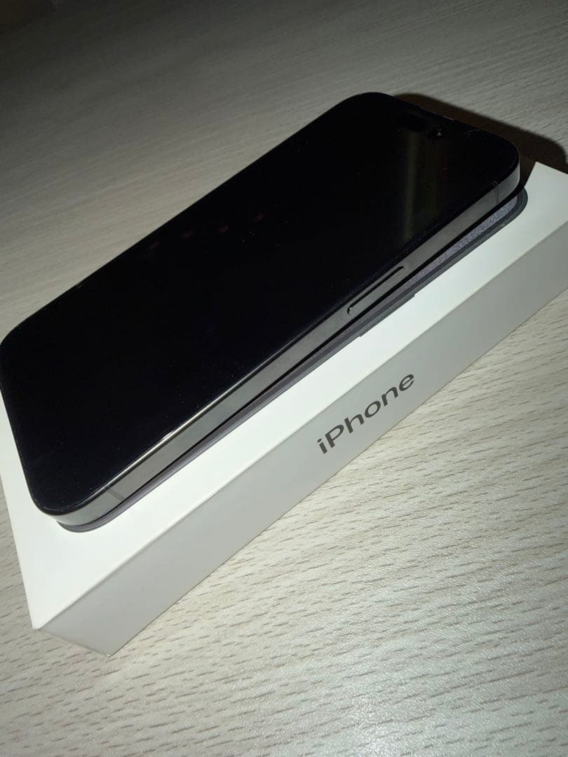 iPhone 15PRO 256GB ブラックチタニウム