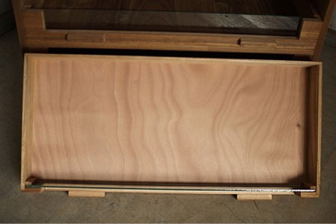 古い前面ガラスの引き出し4段　カトラリー収納　食器棚　シャツケース　古家具