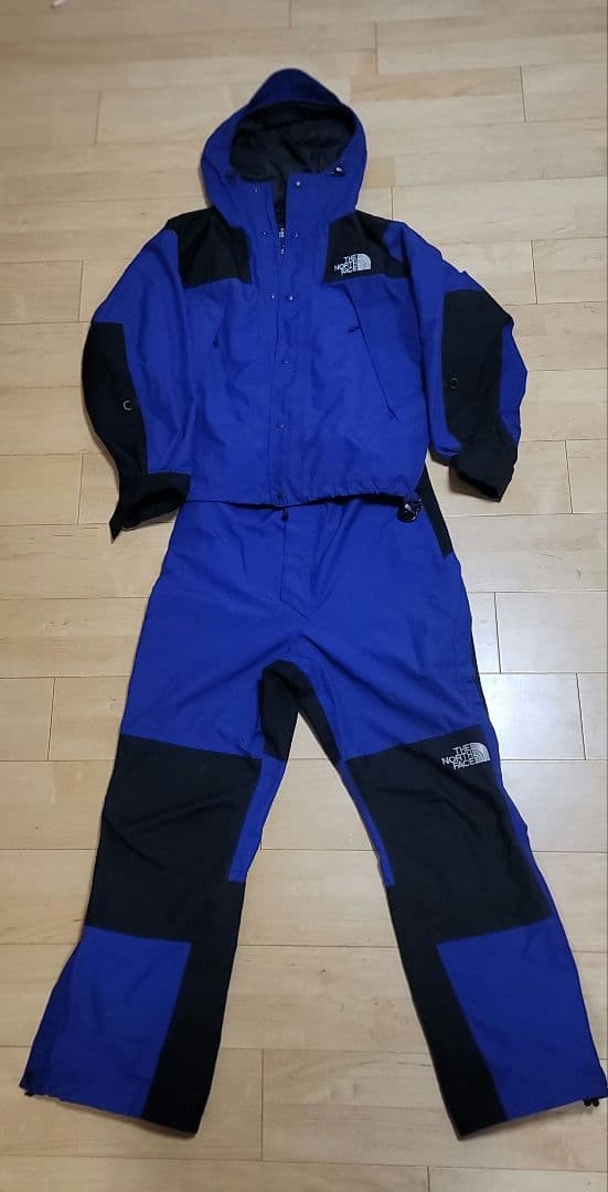 【年末セール　送料無料】THE NORTH FACE スキーウェア 上下セット