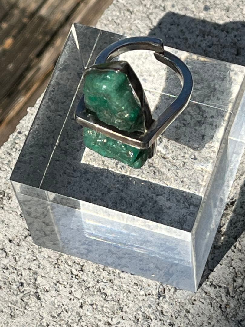 天然石エメラルド原石リングアトリエ「之」
