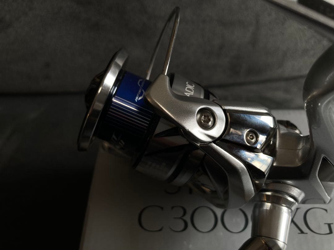 新品同様 シマノ(SHIMANO) 23 ストラディック C3000XG