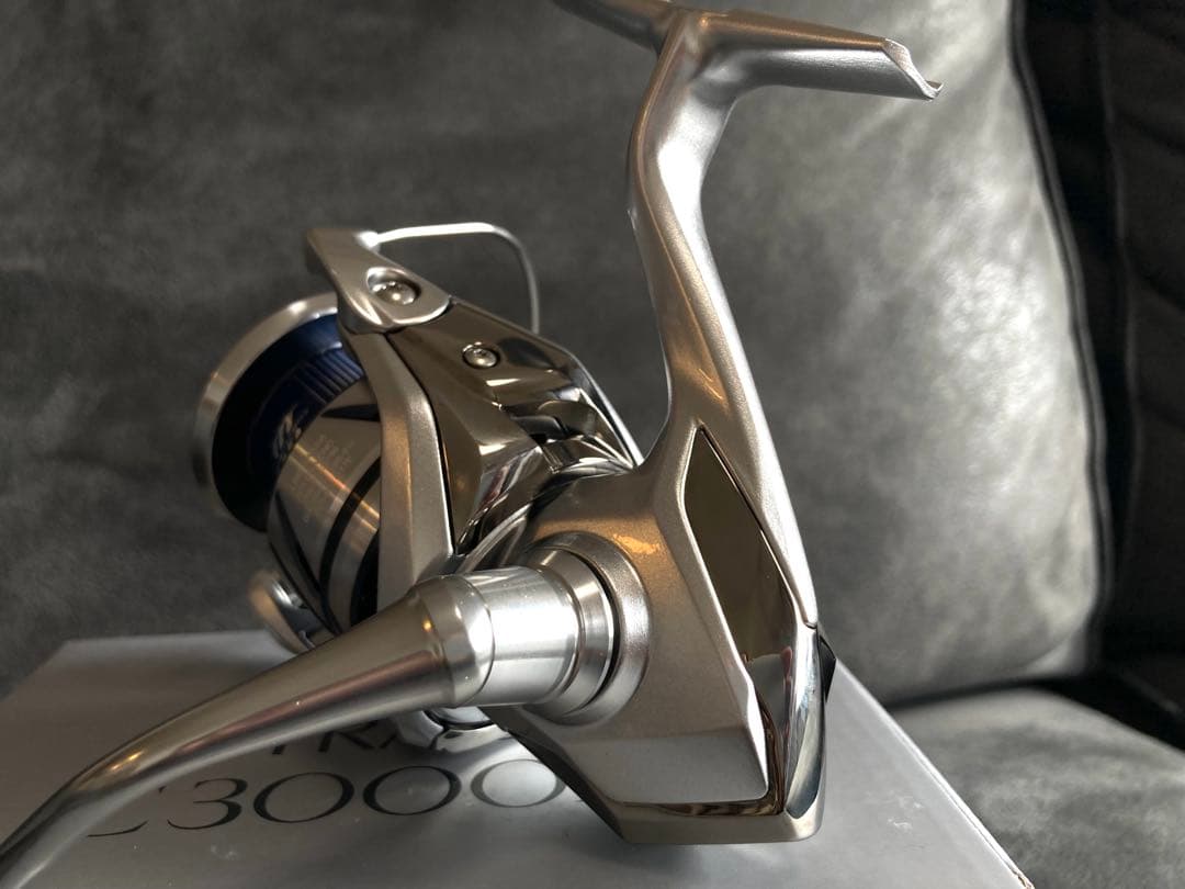 新品同様 シマノ(SHIMANO) 23 ストラディック C3000XG