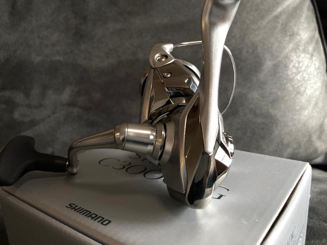 新品同様 シマノ(SHIMANO) 23 ストラディック C3000XG