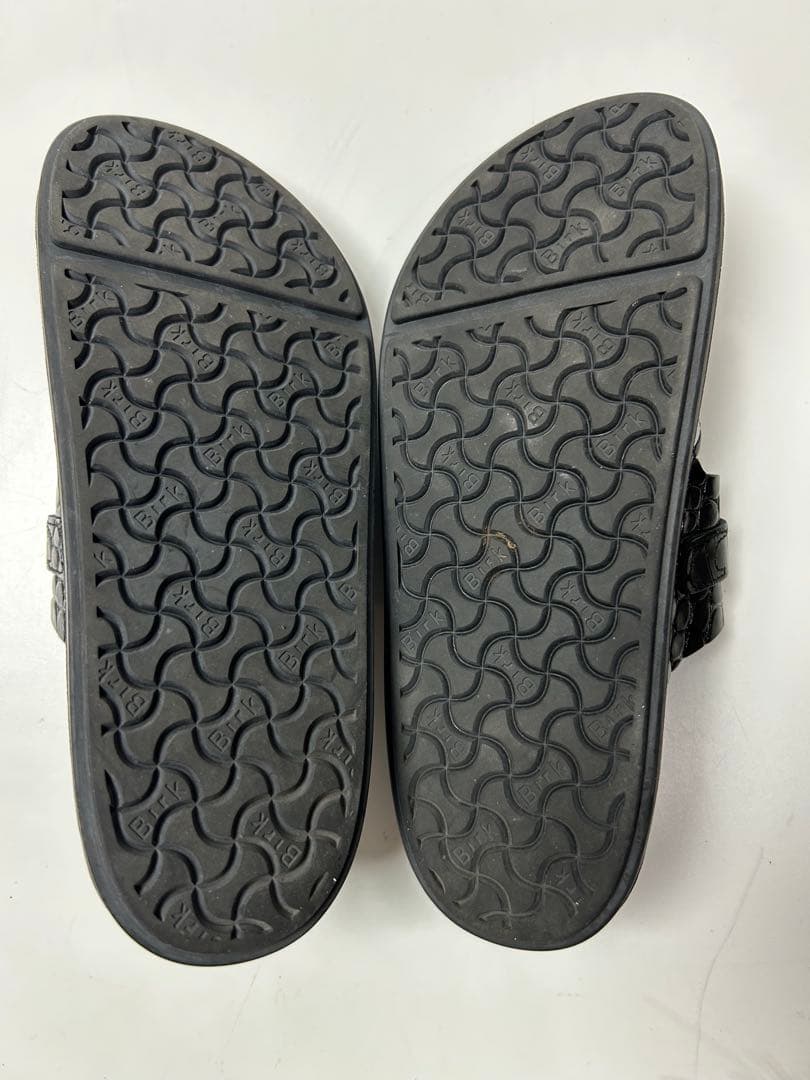 BIRKENSTOCK ブラック レザー　サンダル　クロコ型押し 24.5cm