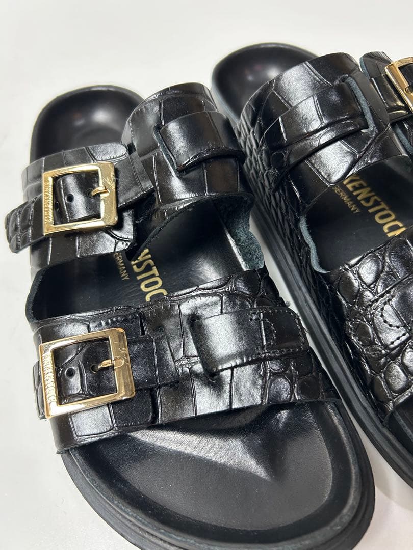 BIRKENSTOCK ブラック レザー　サンダル　クロコ型押し 24.5cm