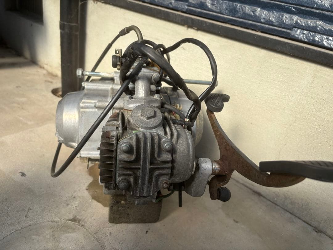 ホンダ　ジョルカブエンジン　キャブ　セル　キック付き　ダックスシャリー