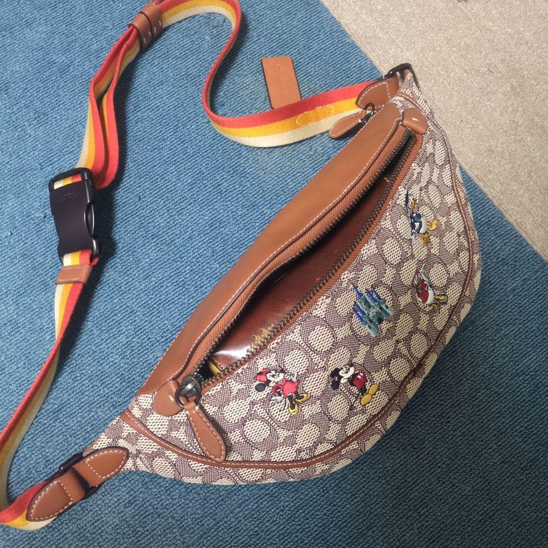 コーチ　ディズニー　50周年　完売品　ボディバッグ　COACH