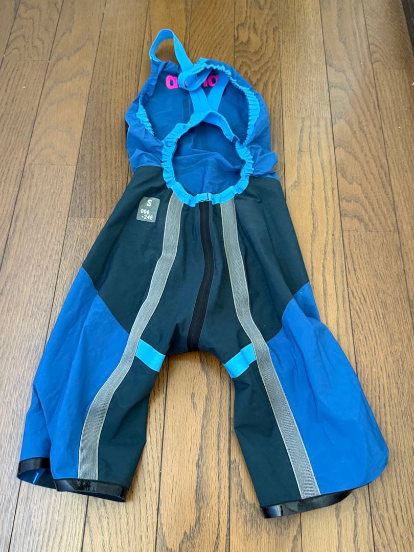 美品　アリーナ　高速水着　競泳水着　アクアフォースストーム　CP S