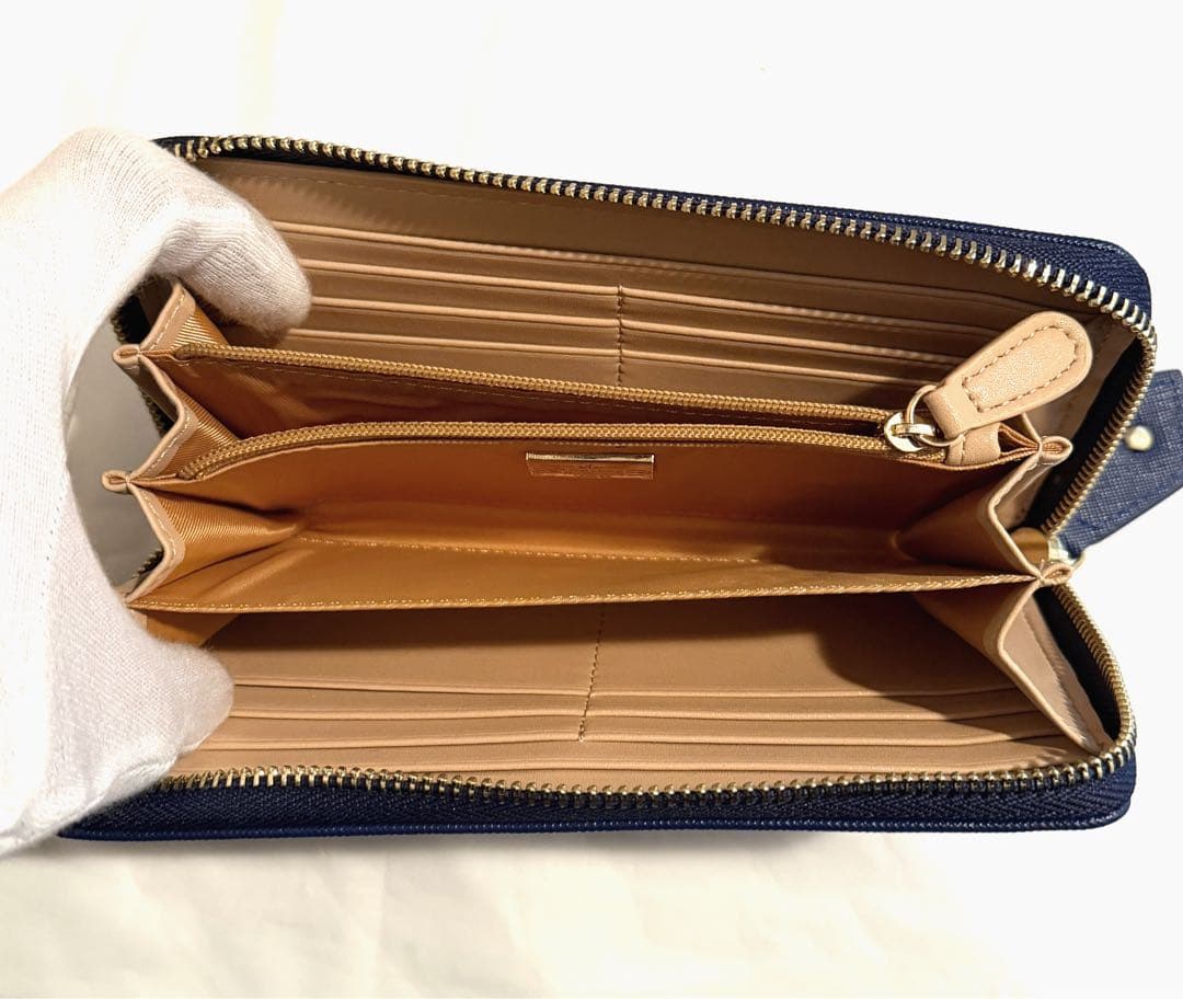 【新品未使用】Vivienne Westwood 長財布 ネイビー 大人気