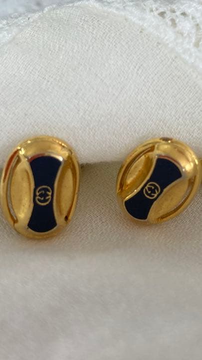 グッチ ヴィンテージ オーバルGGロゴカフス金 ゴールド×ネイビーボタン