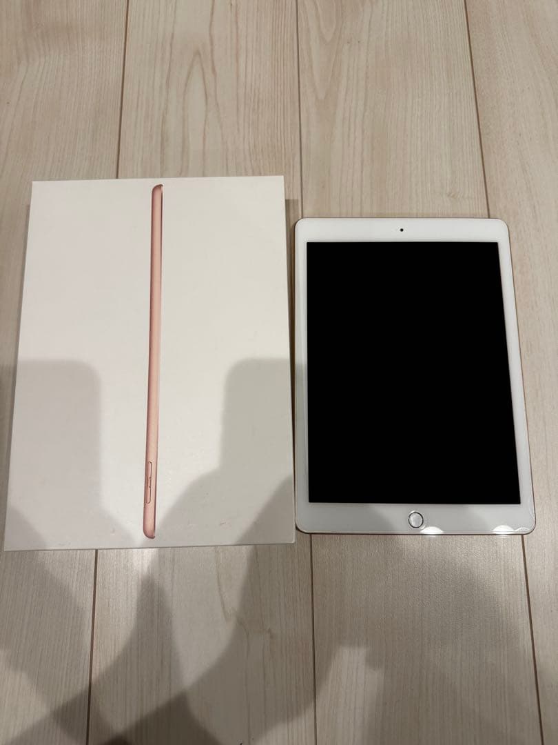 Apple iPad (第6世代）128GB MRJP2J/A ピンクゴールド