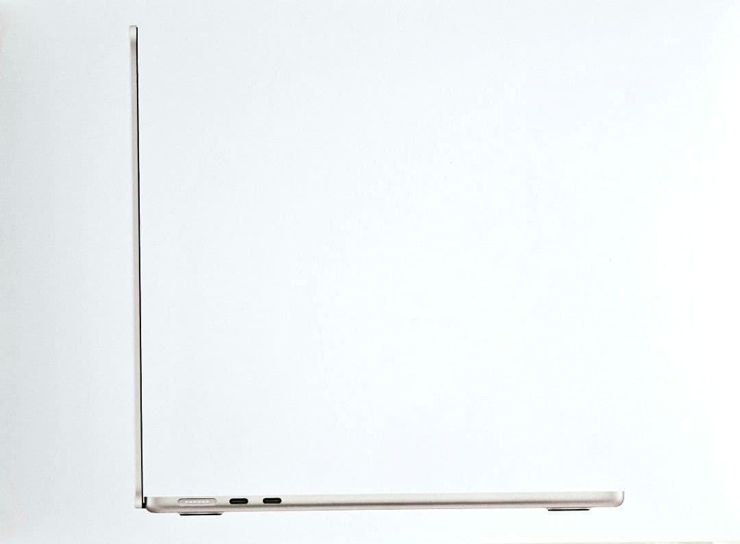 SALE‼️新品同様‼️★MacBookAir13インチM2チップ　スターライト