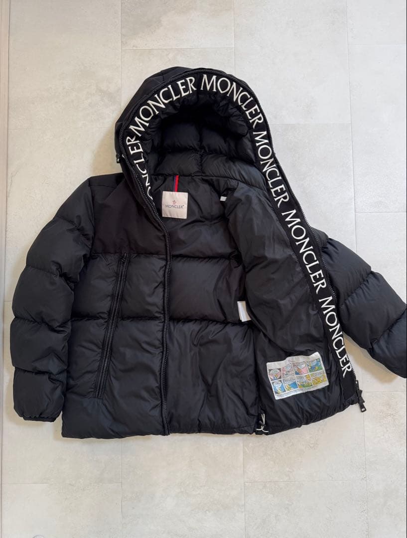 【最終お値下げ】MONCLER モンクラー ダウンジャケット 白ワッペン
