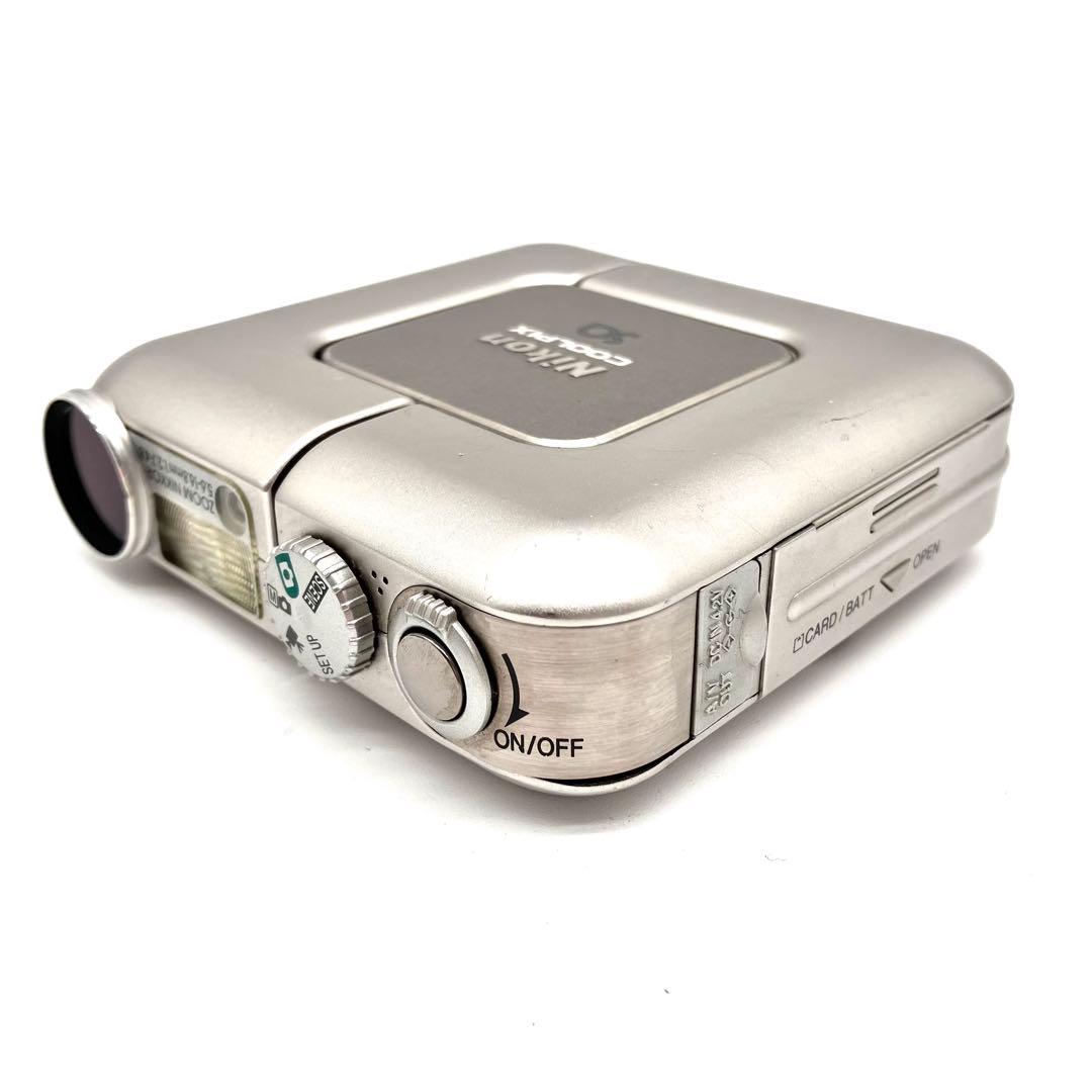 Nikon COOLPIX SQ オールドコンデジ