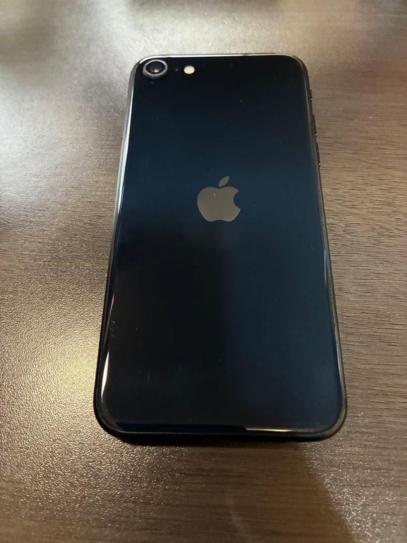 斉*樹様 Apple iPhone se3ブラック 本体