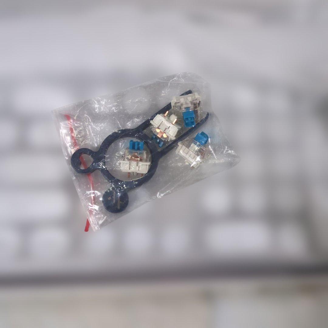 【美品】V-TECHNOLOGY メタルメカニカルキーボード