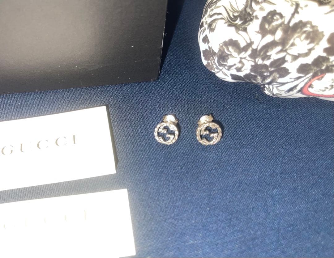 GUCCI グッチインターロッキング スタッズピアス