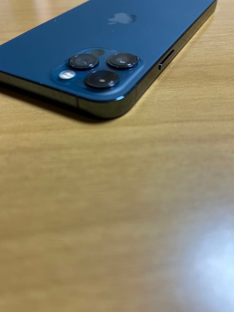 【極美品】iPhone 12 Pro 【SIMフリー】eSIM対応