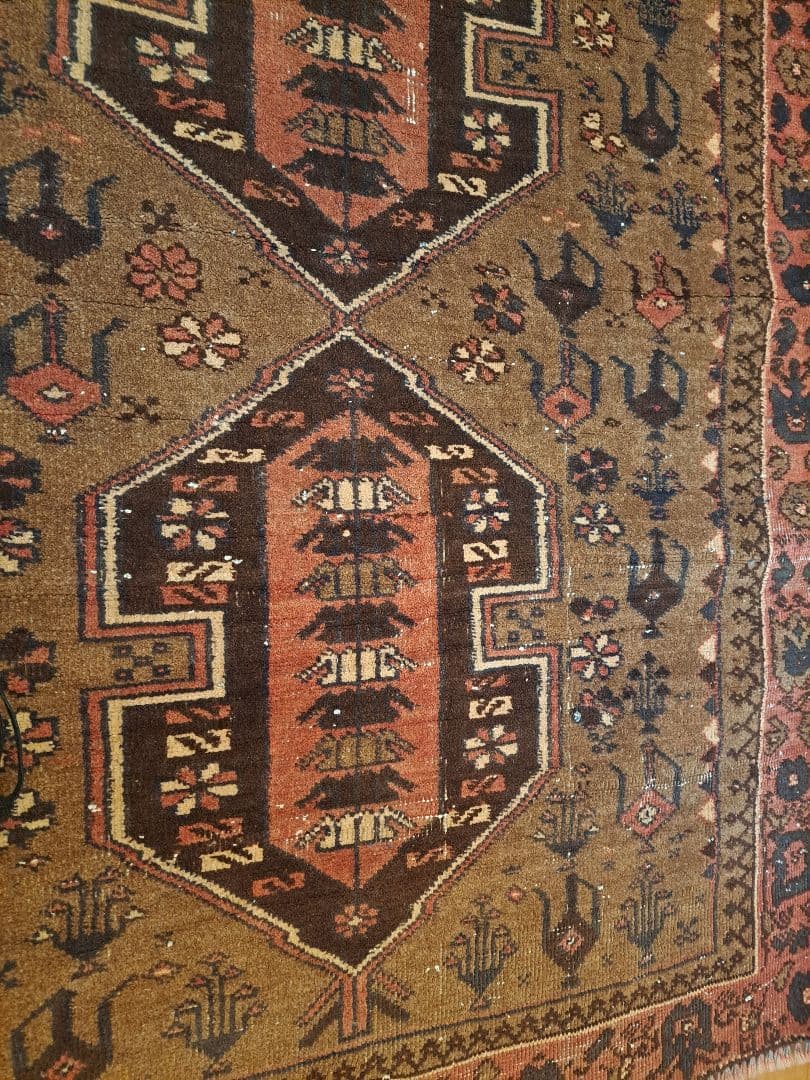 手織り絨毯　トライバルラグ　ヴィンテージラグ　ウール　カーペット　水差し