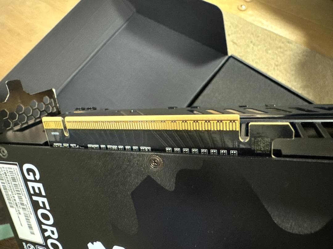 【美品】GAINWARD GFORCE RTX 5090 32GB