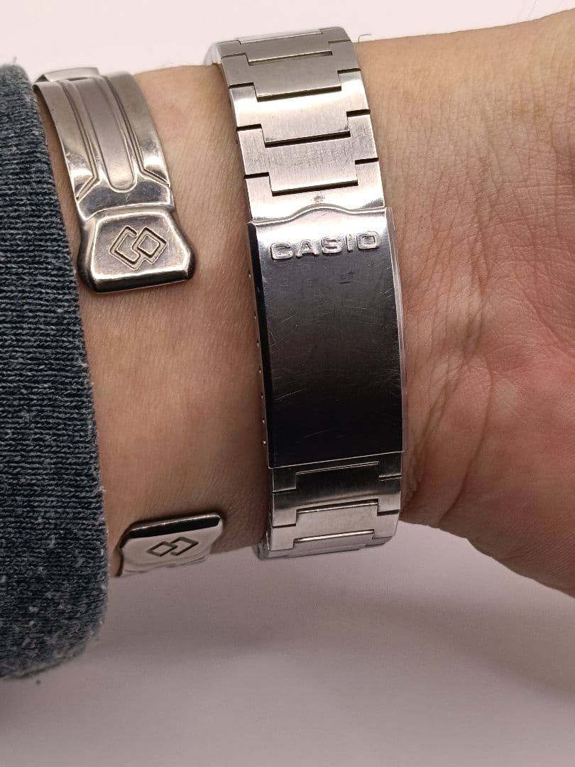 至高の逸品 カシオトロン 31QR-17 スクリューバック 70s当時物 稼働品