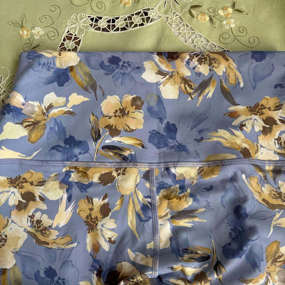 SUKALAスカーラ ブルー系花柄 ヨガウェア3点セット