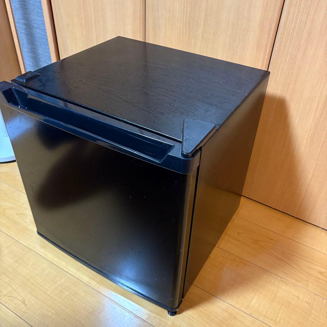 最終値下げ‼️【送料無料‼️】アイリスオーヤマ　冷凍庫32L セカンド冷凍庫✨黒