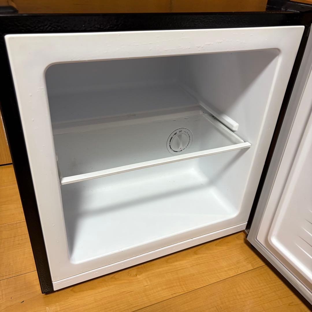 最終値下げ‼️【送料無料‼️】アイリスオーヤマ　冷凍庫32L セカンド冷凍庫✨黒