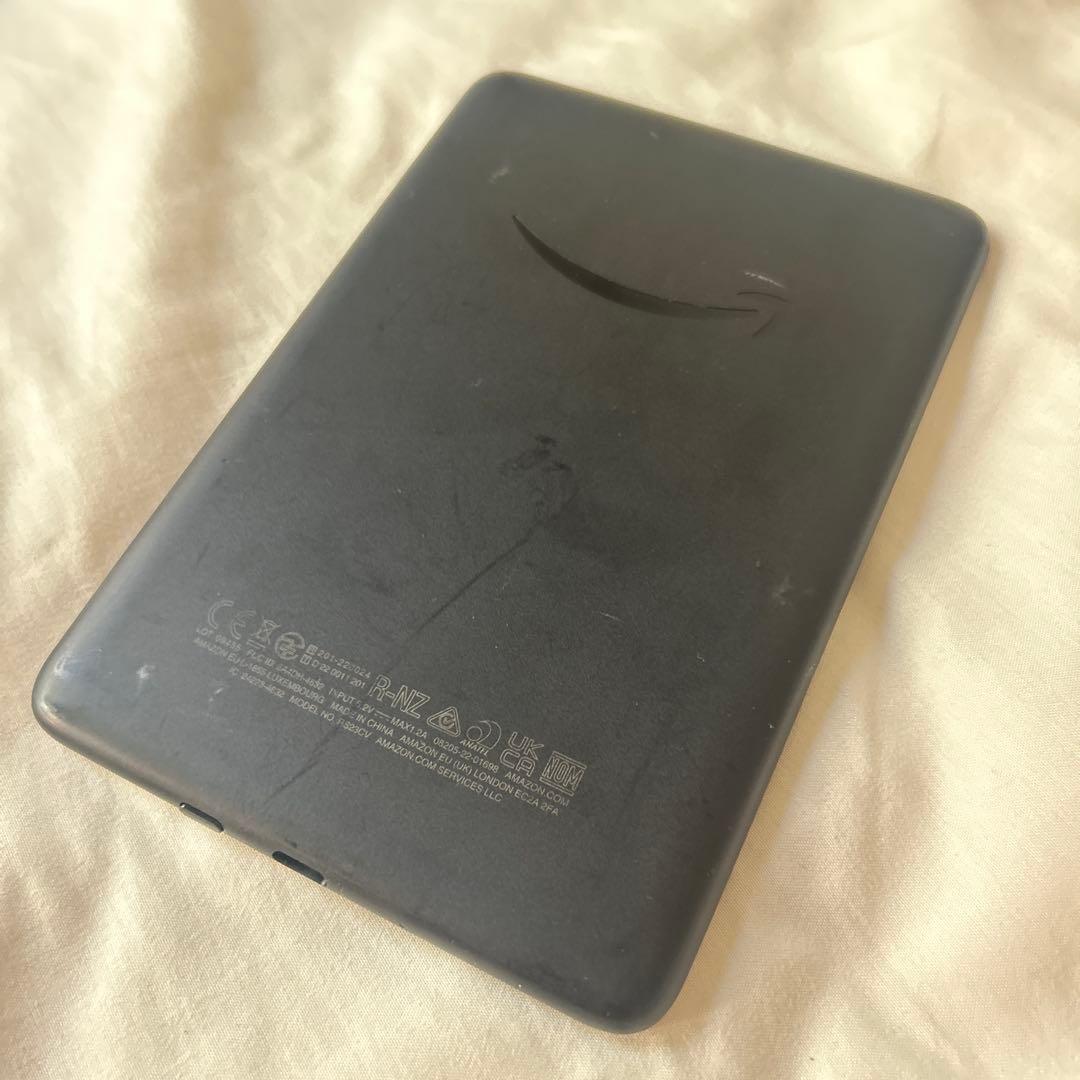 kindle 11世代（2024）ブラック　ほぼ未使用品
