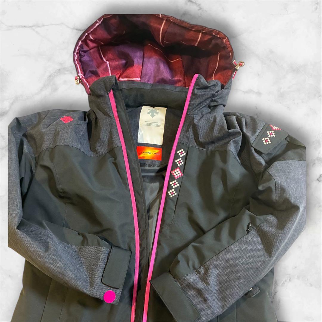 【美品】DESCENTE デサント スキーウェア 上下セット L 刺繍ロゴピンク