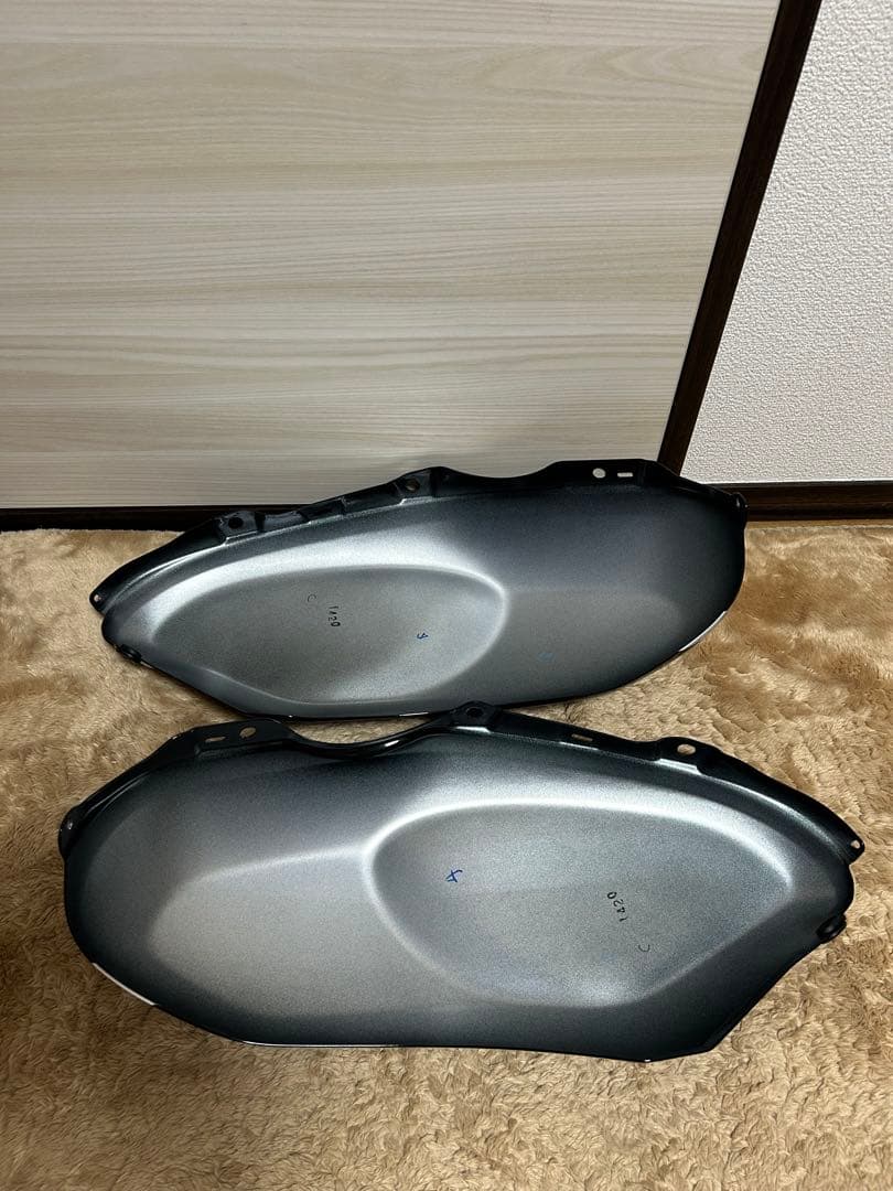 YAMAHA バイク タンク 黒 シルバー