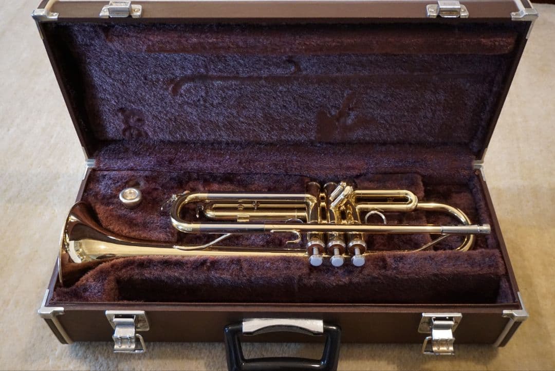 YAMAHAトランペット YTR-2320E 初心者オススメ 【メンテナンス済】