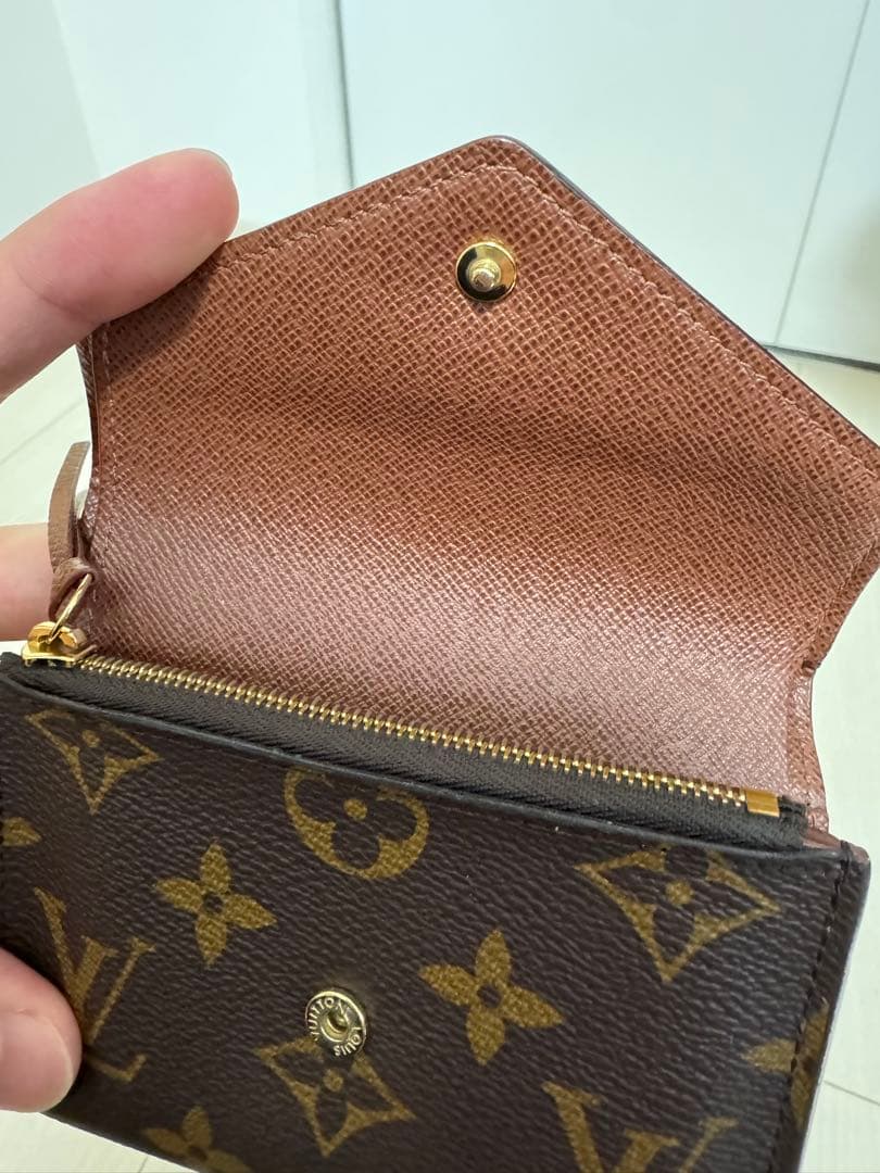 LOUIS VUITTON ポルトフォイユ・ヴィクトリーヌM62360モノグラム