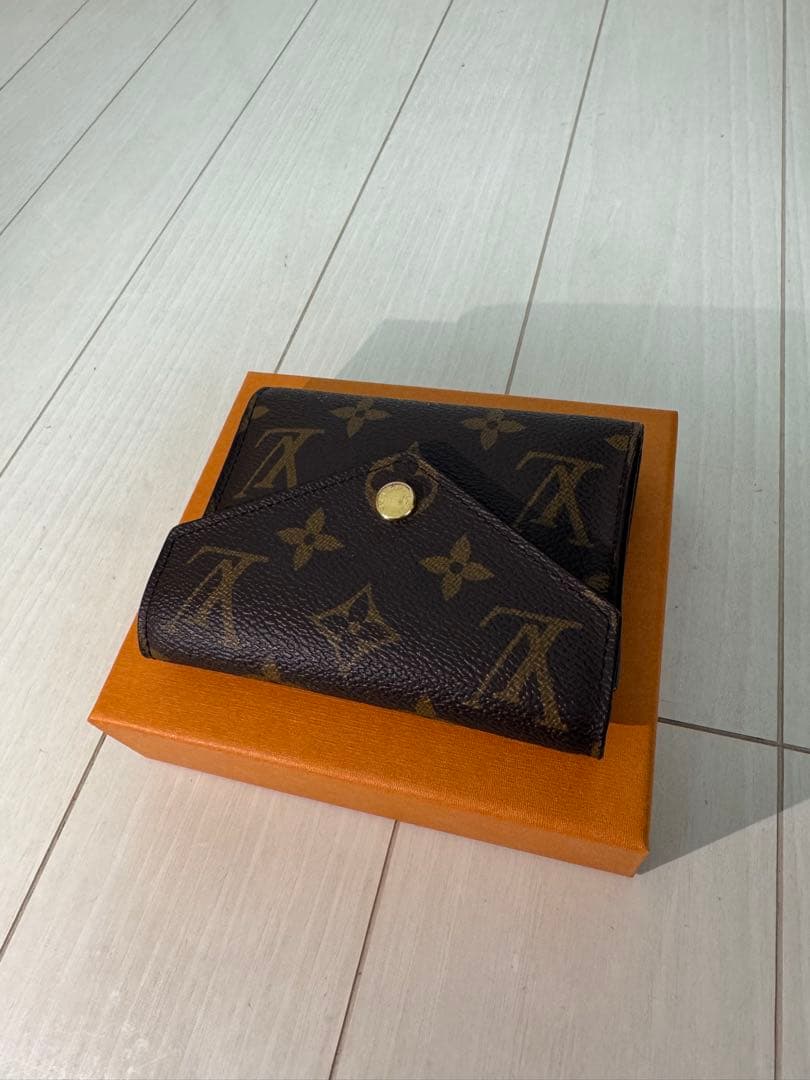 LOUIS VUITTON ポルトフォイユ・ヴィクトリーヌM62360モノグラム