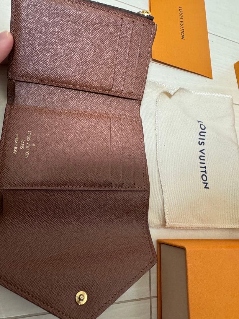 LOUIS VUITTON ポルトフォイユ・ヴィクトリーヌM62360モノグラム