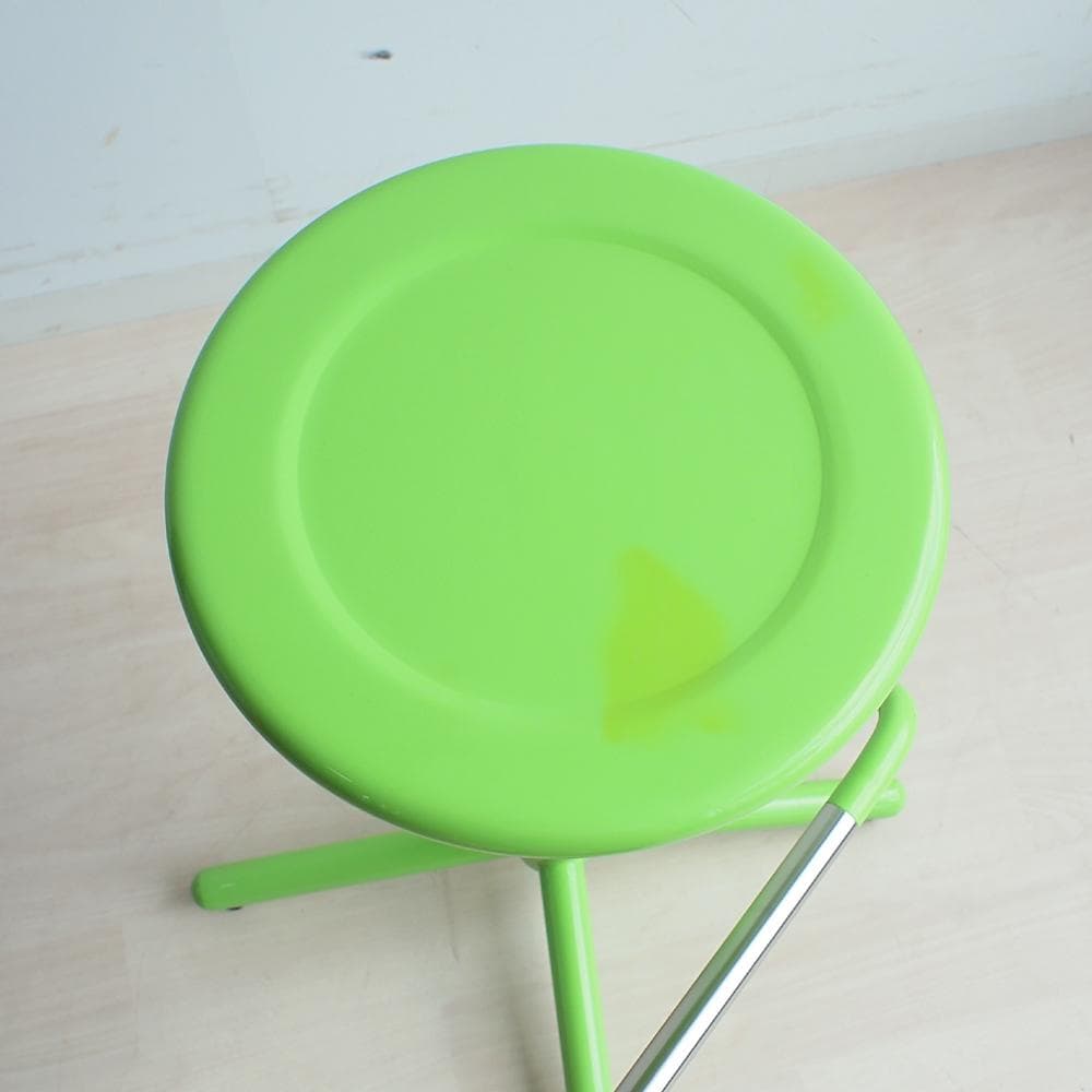 ビタミンカラー スチール製の昇降式スツール グリーン カウンターチェア ポップ