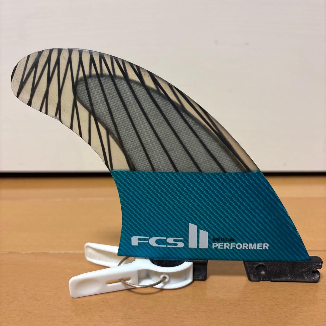 J*N様 美品　FCS2 PERFORMER M サーフボード　トライフィン　3