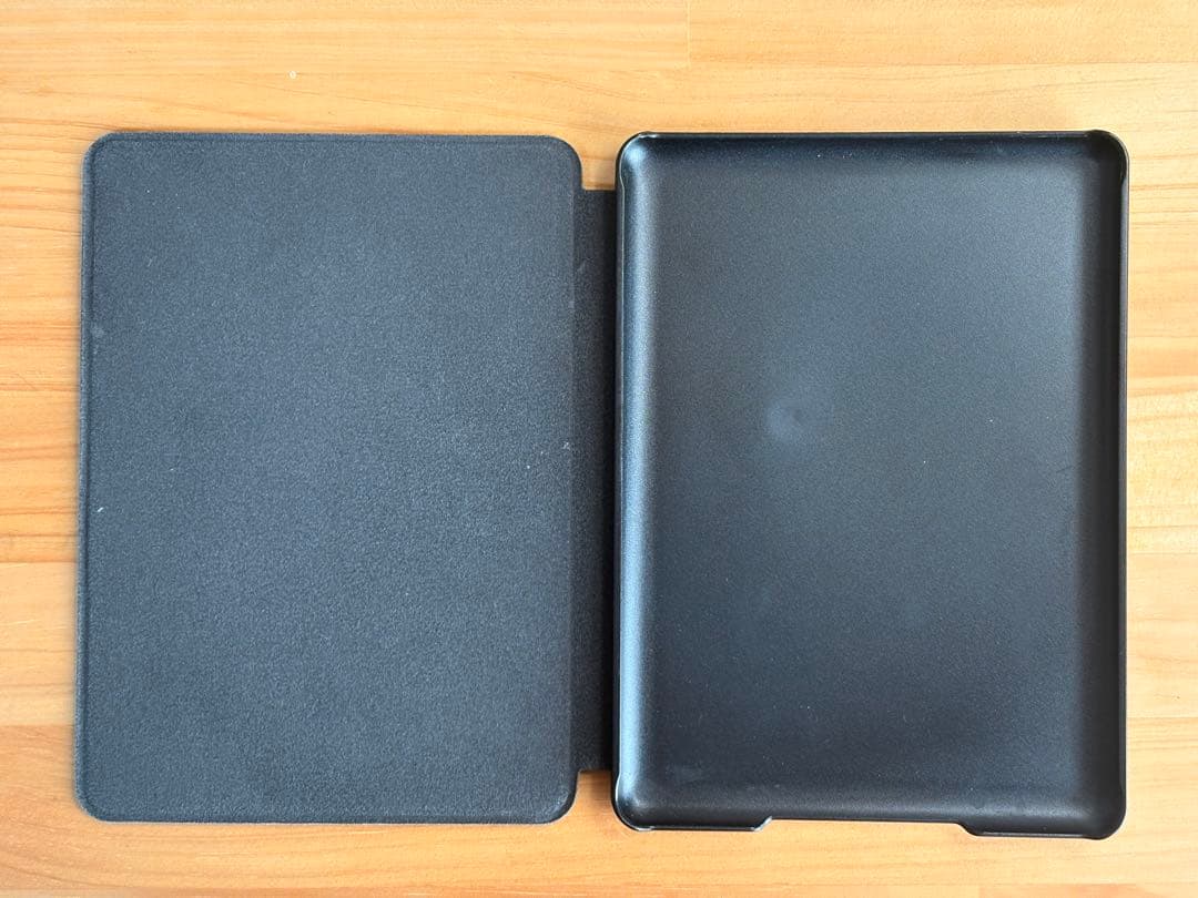 Kindle Paperwhite (11世代・16GB) カバー付き