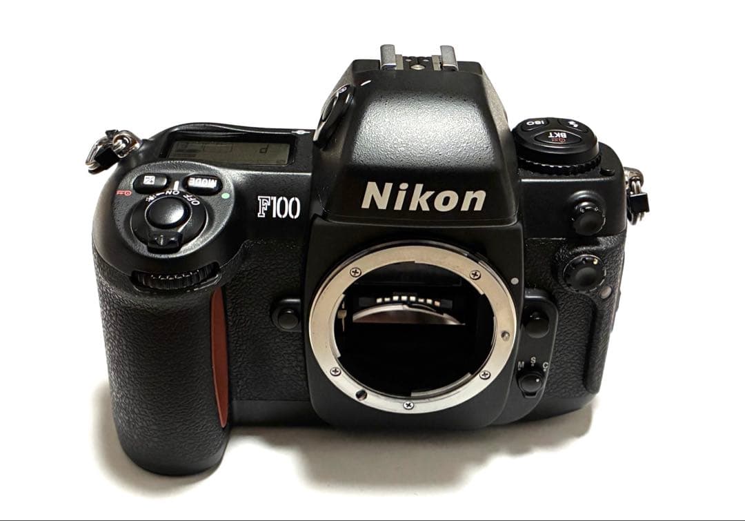 【Nikon／フィルム一眼レフカメラ】 Nikon F100