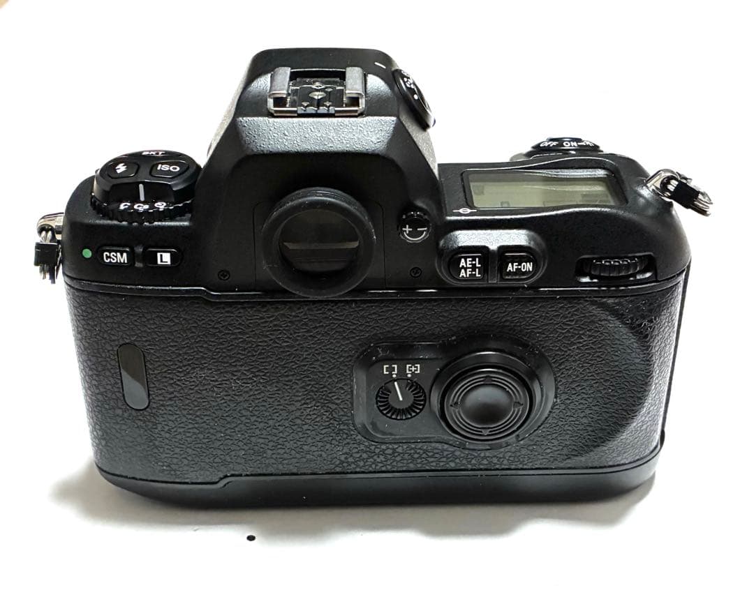 【Nikon／フィルム一眼レフカメラ】 Nikon F100