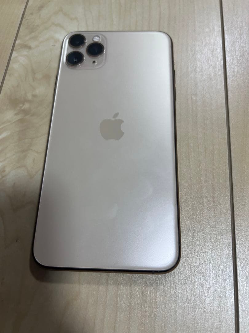 iPhone 11 Pro Max 本体 初期化済み 表面ひびあり 背面美品