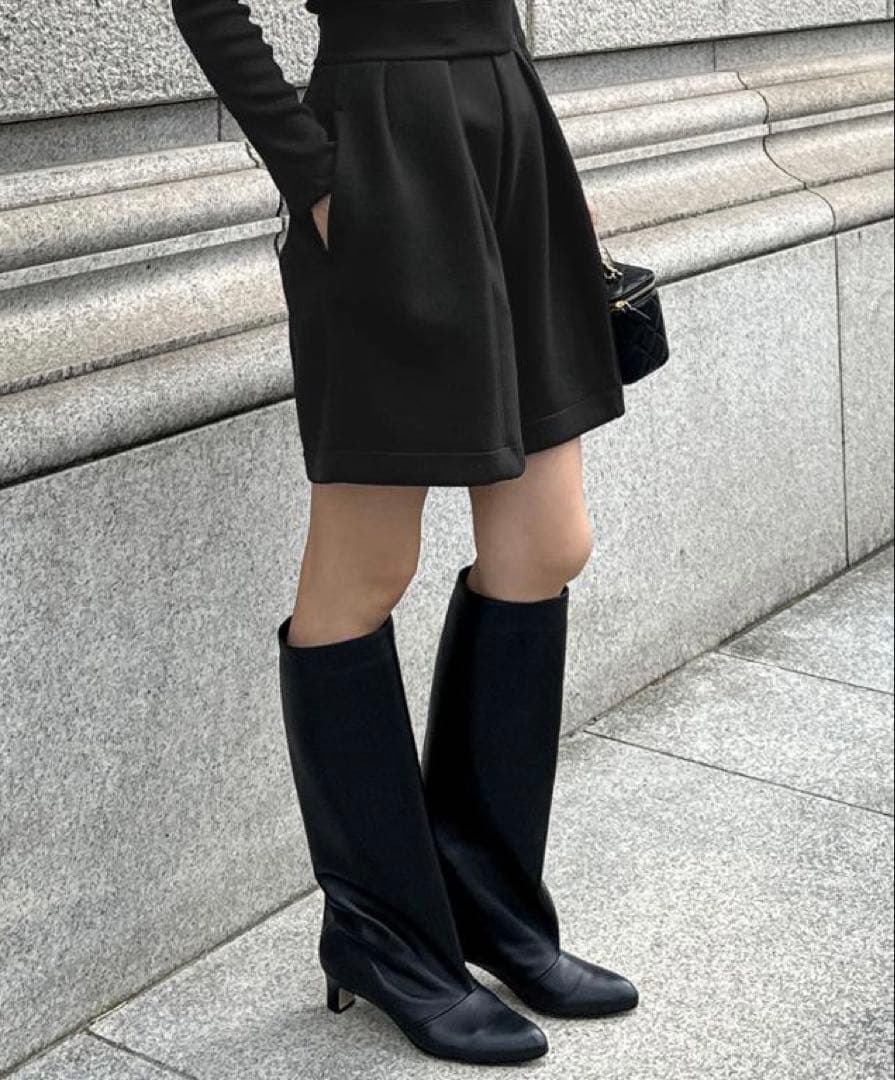 【極美品】JENNEジェンヌ 日本製美ラインストレッチキュロット