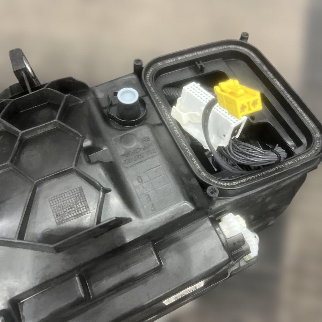 早い者勝ち‼️946 Mercedes-Benz ランプセット