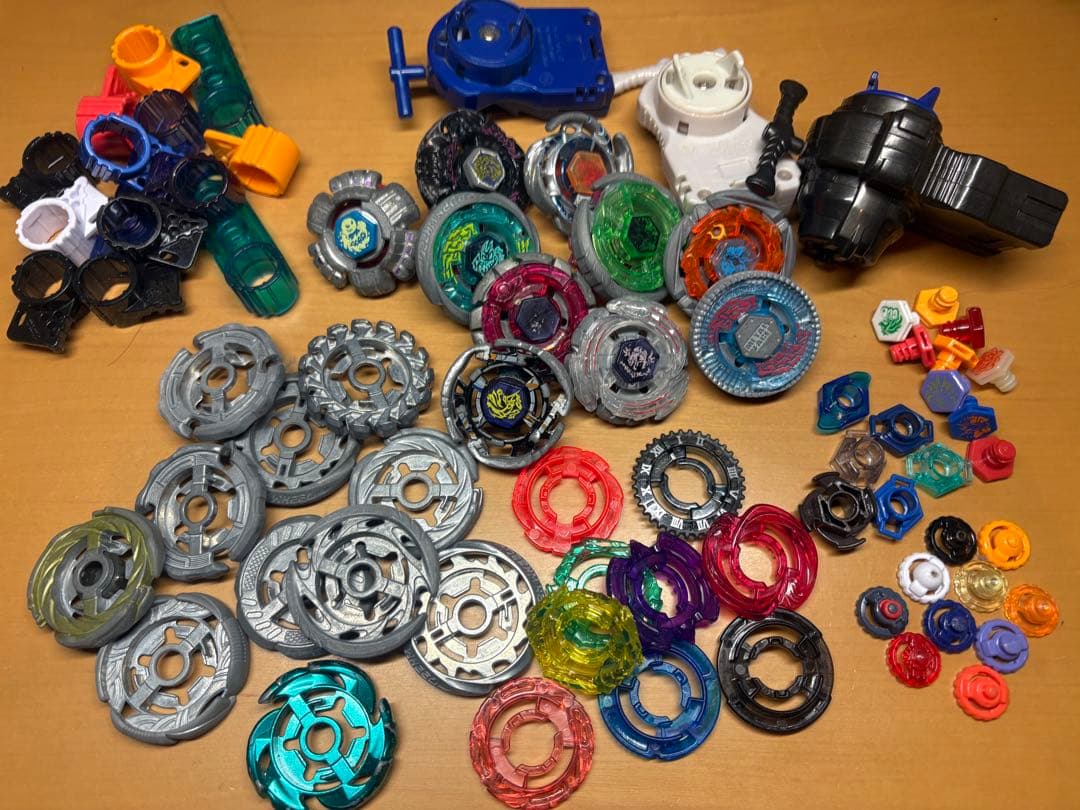 【豪華まとめ売り】ベイブレード 大量セット ランチャー・グリップ・各種パーツ付